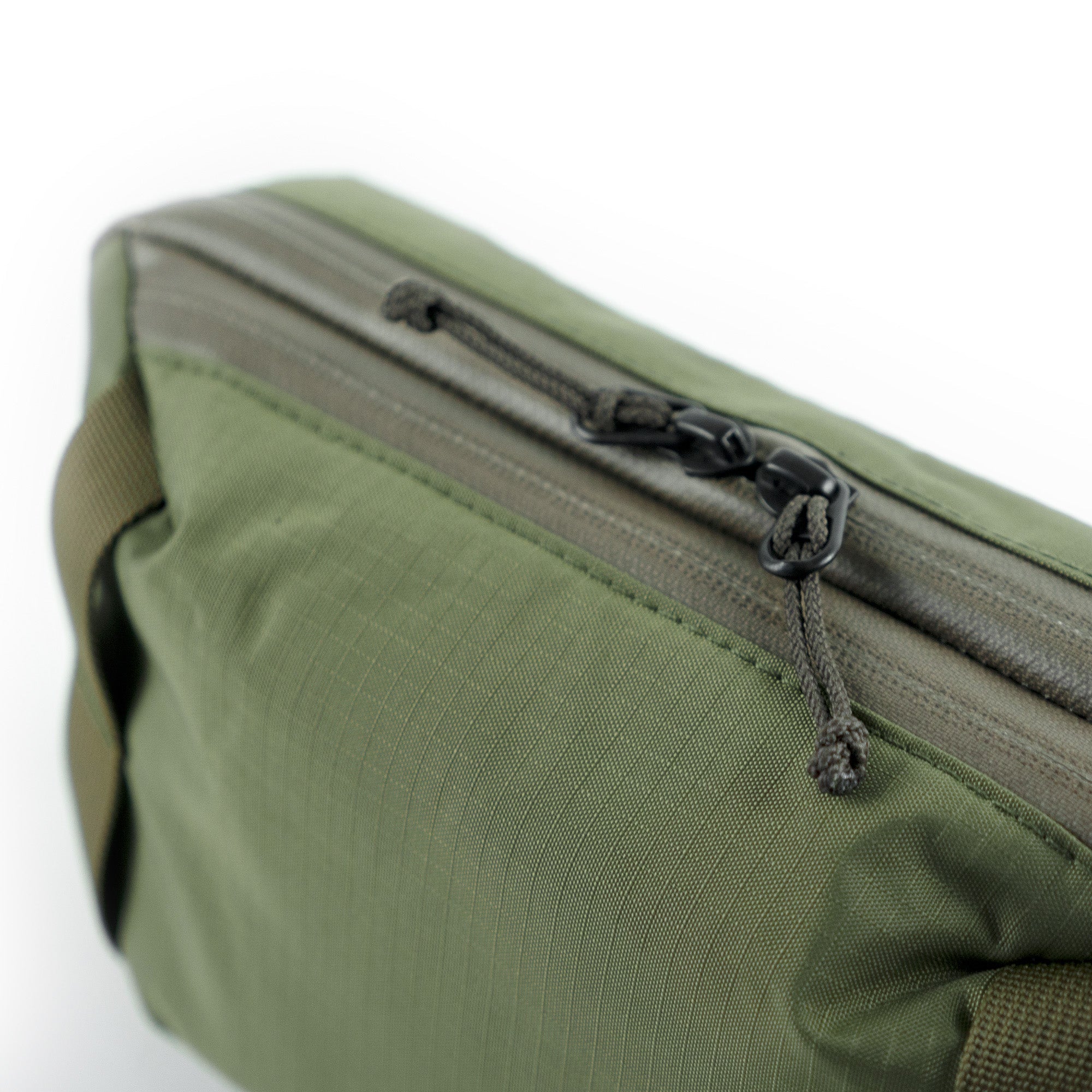 The Division - Half Pouch | Earth